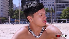 Mamando a piroca do vendedor de picol&eacute_ Thumb