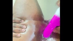 Gushy bussy Thumb