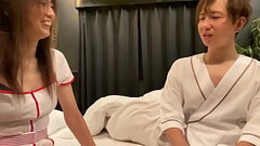 エッチな看護婦【無修正】パワハラによる鬱病で入院しちゃった社会人１年生が大復活！あ～ん、もっと舐めて！！！ Thumb
