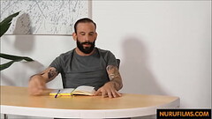 Lobby worker tests new masseuse Thumb