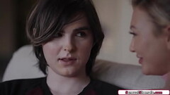 Shemale Ella Hollywood fucks a cis girl Thumb
