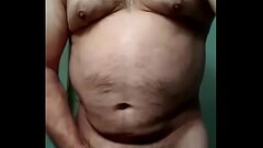 Macho maduro masturb&aacute_ndose Thumb