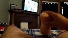 Masturbating to porn Thumb