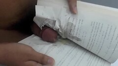 Gay d&acirc_m bắn tinh dịch chảy l&ecirc_nh l&aacute_ng trong s&aacute_ch gi&aacute_o khoa Thumb