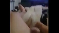 Se Masturba Mientras Esta Viendo Porno Thumb