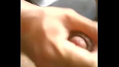 Masturbando a mi amigo gay Thumb
