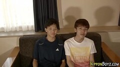 Asian amateur giving head Thumb