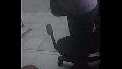 Gordinho Fogoso enfia p&eacute_ inteiro dentro de um an&atilde_o Thumb
