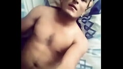 Yors, polic&iacute_a hetero mostrando su verga Thumb