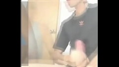 amigo le come el pollon otra vez a su colega Thumb