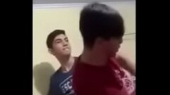 Novinhos fazendo o poss&iacute_vel e o imposs&iacute_vel com a bunda Thumb