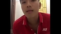 Anh trai thẳng lộ h&agrave_ng Thumb